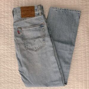 Levi’s 551z Light Wash Straight Fit Jeans